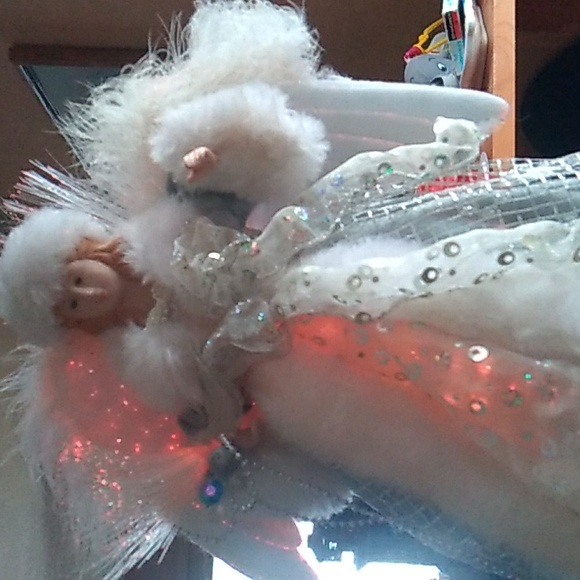 👼 Kurt Adler Angel Fiber Optic Christmas Tree Topper SILVER & FUR GOWN - Picture 5 of 16